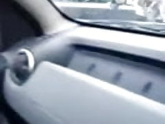 Pareja de hombres se maman la verga en la calle