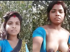 Desi girl ko pakad ke li uske jungle me