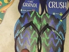 Cum in Havaianas Slim Tribal