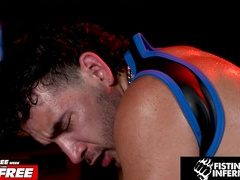 Mischievous DILF Facefucks & Knuckle Muscle Grizzly