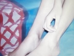 Margot Robbie Feet Cum Tribute