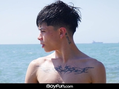 Ultra-kinky fellow finds a fat lollipop at the beach & gets a moist shag & facial cumshot