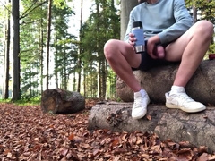 Im Wald Kaffee trinken …und wichsen