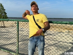 Dani Reynolds flexing and being a huge hottie