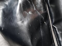 Cumshot on sexy Plateau Overknee Boots