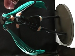 Figure Topped