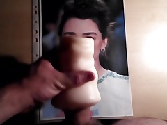Cumtribute 5 on Maisie Williams