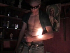 Straight solo masturbates for 200 euros