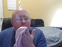 Mmm, I want your dirty panties NOW!