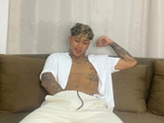 Joe Prejean looks like a typical fuccboi but whatever