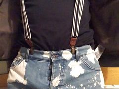 Skinhead strips, wanks & eats his own cum