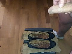 Cum on GF Flat Ballerinas (20. Shot)
