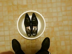 Piss in wifes pointy loafers