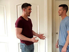 Quentin Gainz gives Derrick the nude back smash of his life