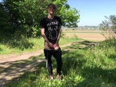 Jacking off in Woods / Super-cute fellow / MOLTEN