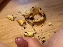 [Kyle vs Food] Fuckin' a muffin