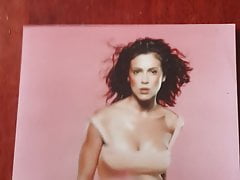 Alyssa milano