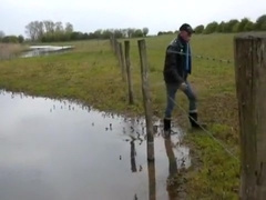 nlboots - lost balance (read: trickle along the river lek)