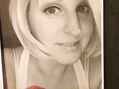 Brunette & Blonde Amateur MILF Cum Tribute