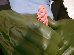 Hulk hands