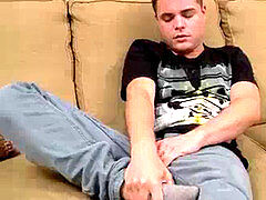 succulent twunk carasses his feet while jerking off hard