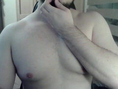 Muscled jock ripples on web cam
