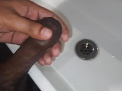 Handjob in wash basin