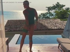 Axel Abysse Fists Hole