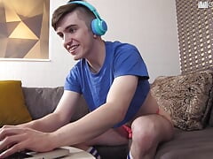 I Need A Real Cock After Putting On A Show For My Fans