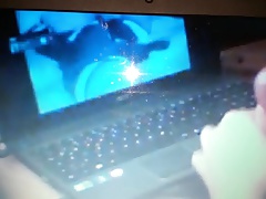 User wichst zu unserem video