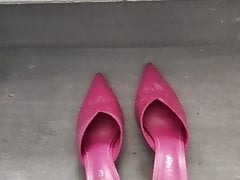 I like to have sex with high heels at night looking for a wo