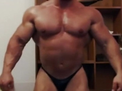 veiny muscle bull flexes