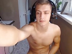 Fit boy Zak solo by webcam