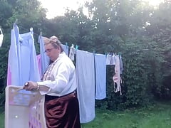 In outfit with a brown skirt to go my laundry outside