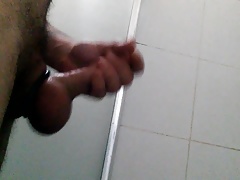 Me mastrubate and cuming with cocl ring