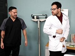 Cesar Rossi blows and fucks doctor Angel Ventura