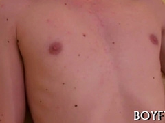 Watch this straight dude take it up the ass like a champ with a trampy load