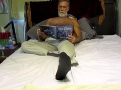 Hairy Daddy Foot Worship