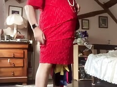In outfit with a vintage red dress from Sunday for a day