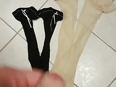 Auf die Nylons meiner Frau gespritzt