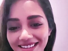 Nivetha pethuraj cum tribute on insta live