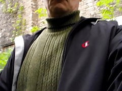 victor pees in nature