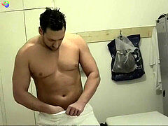 bulky Rugby Player Solo