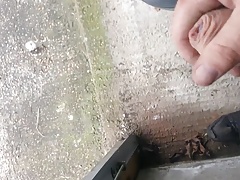 Danger wank in garage