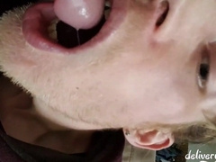 Lecker Sperma Schlucken
